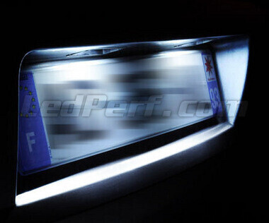 Eclairage de plaque d'immatriculation en porte-à-faux Ducato 117x60x67  droite